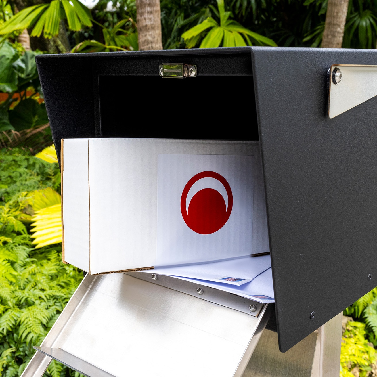 Beauty Heroes in Mailbox